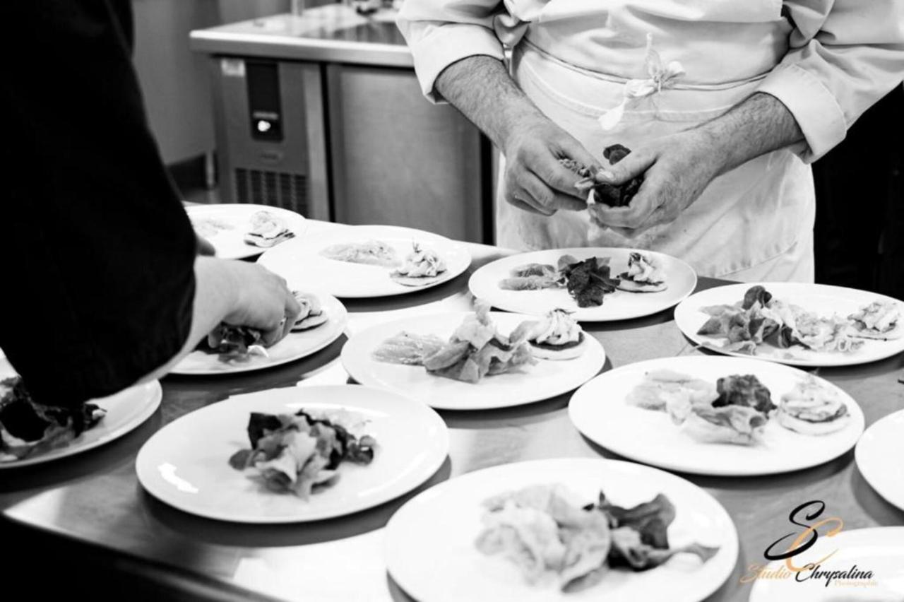 Hotel Causse Comtal Rodez, The Originals Relais Gages-le-Haut Esterno foto