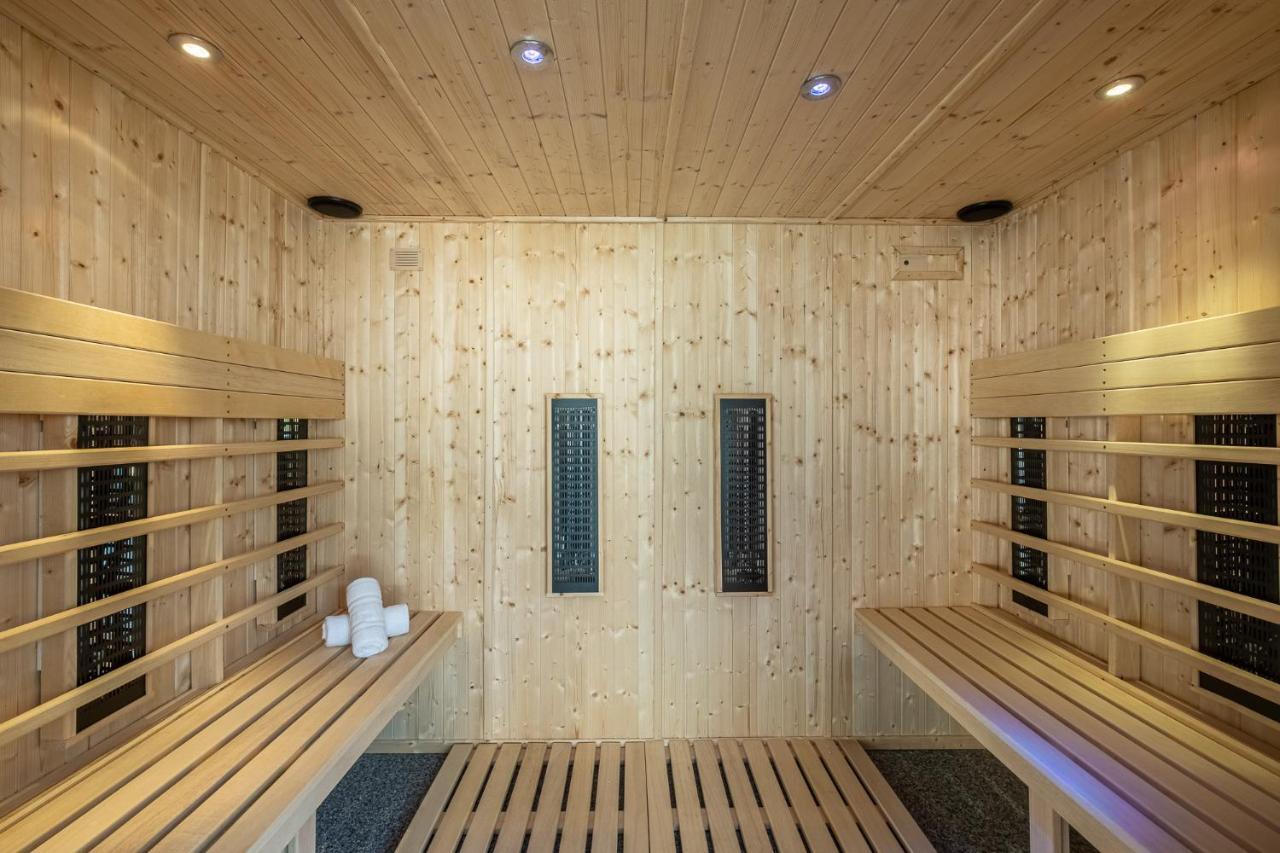 Hotel Causse Comtal Rodez, The Originals Relais Gages-le-Haut Esterno foto