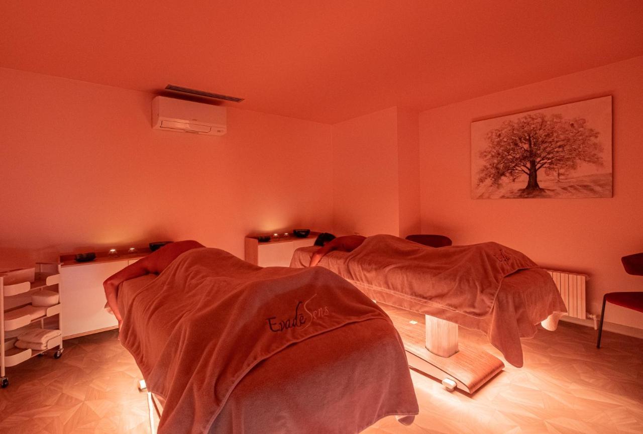 Hotel Causse Comtal Rodez, The Originals Relais Gages-le-Haut Esterno foto